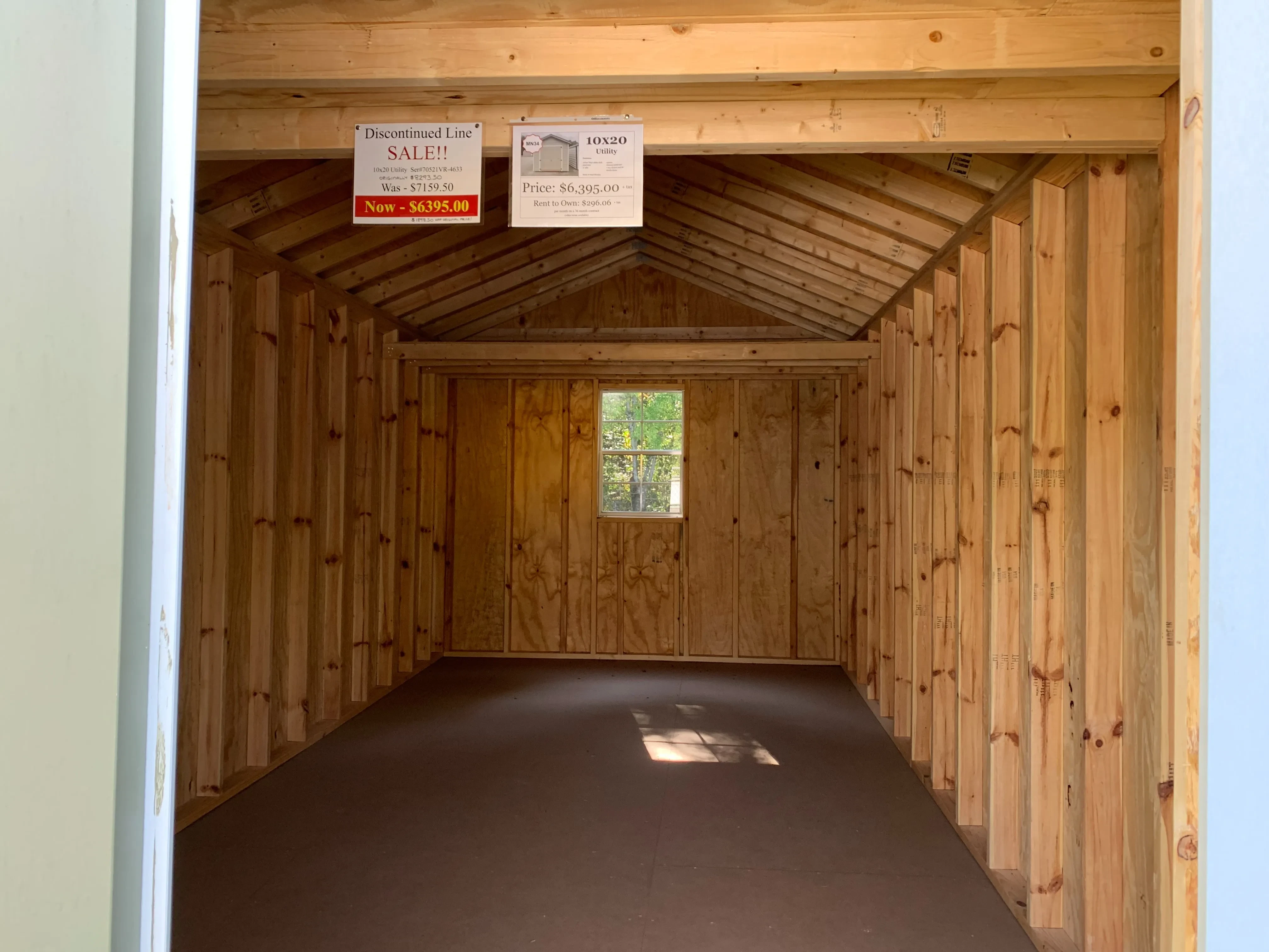 framed, with 1 window and 2 lofts.