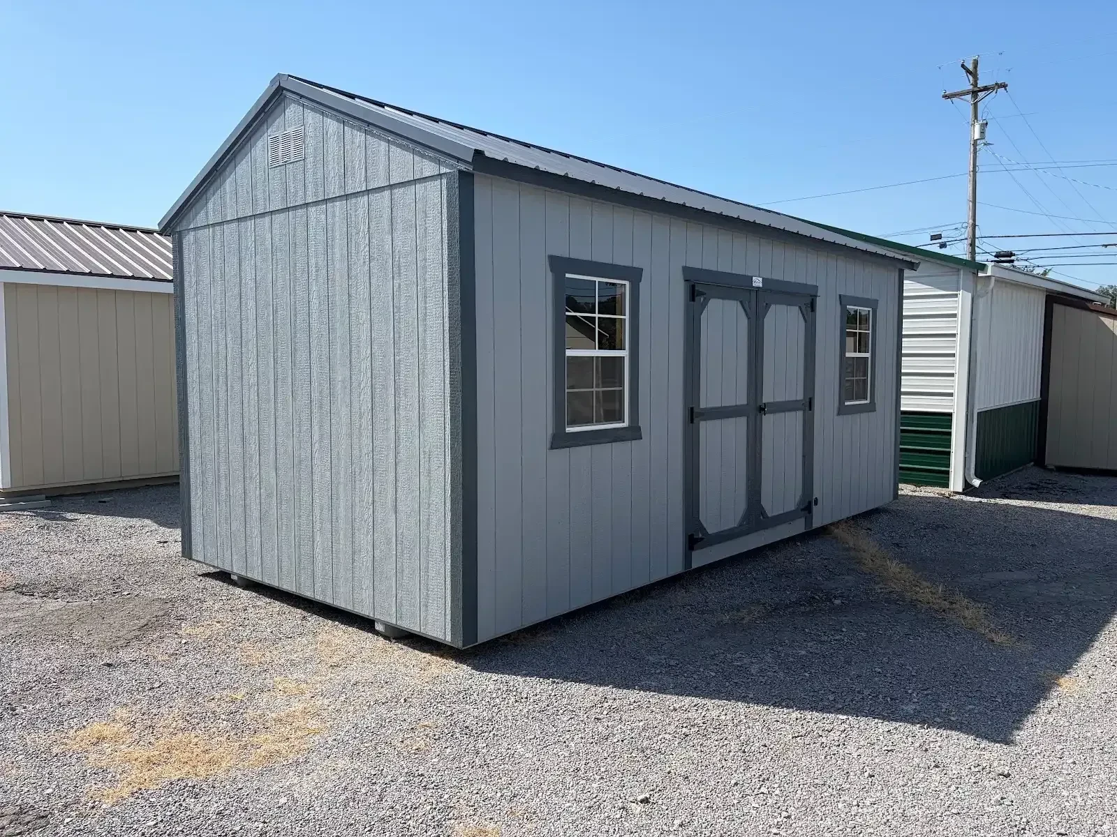 side veiw showing the 2x3 windows and double doors